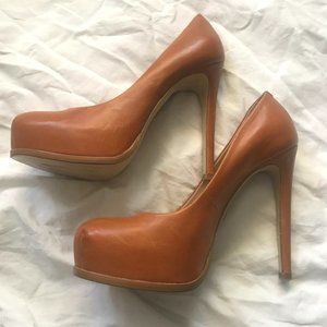 Pour La Victoire Platform Stilettos ** NWOT **
